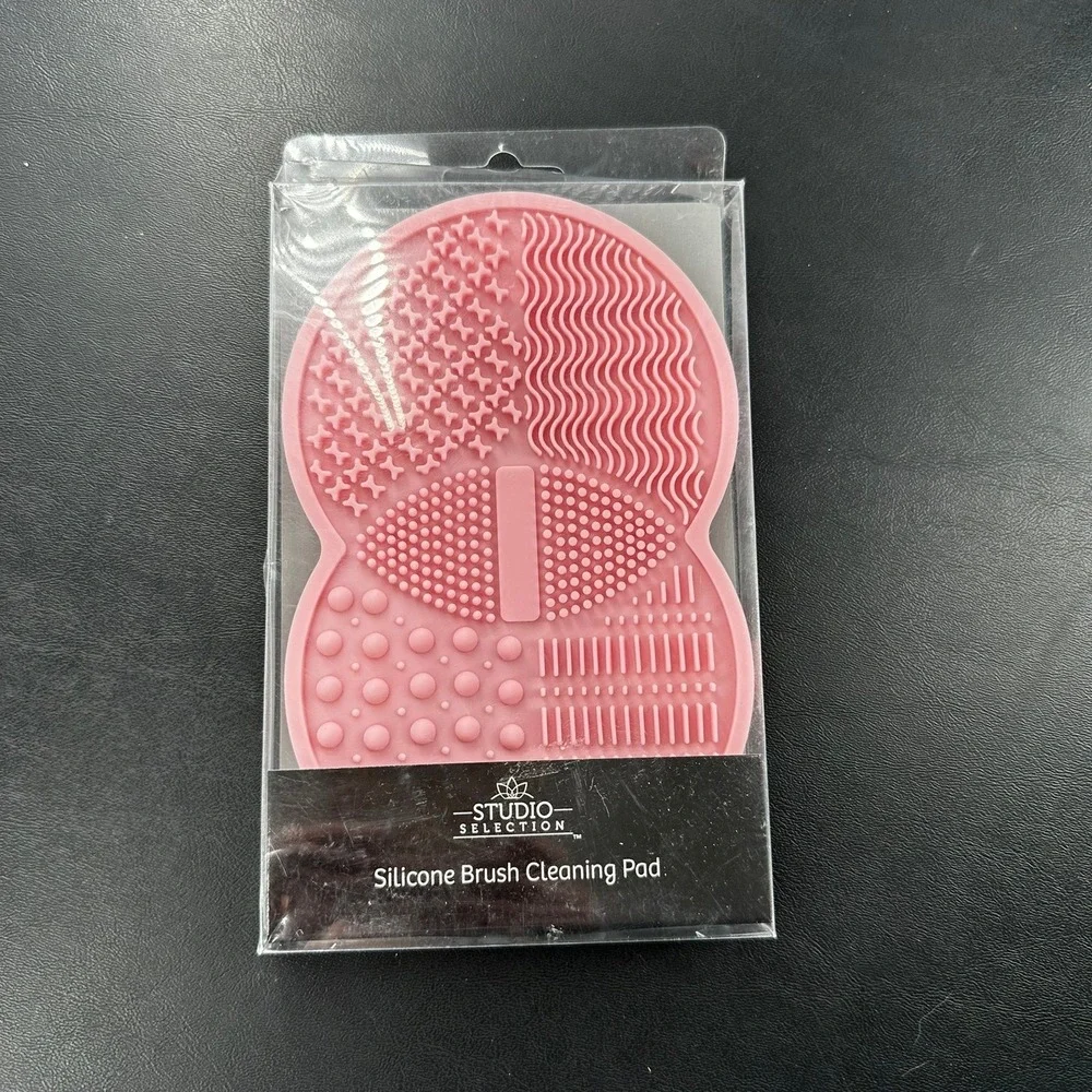 Studio Selection Silicone Brush‎ Cleaning Pad OS Pink Textured Makeup Scrubber